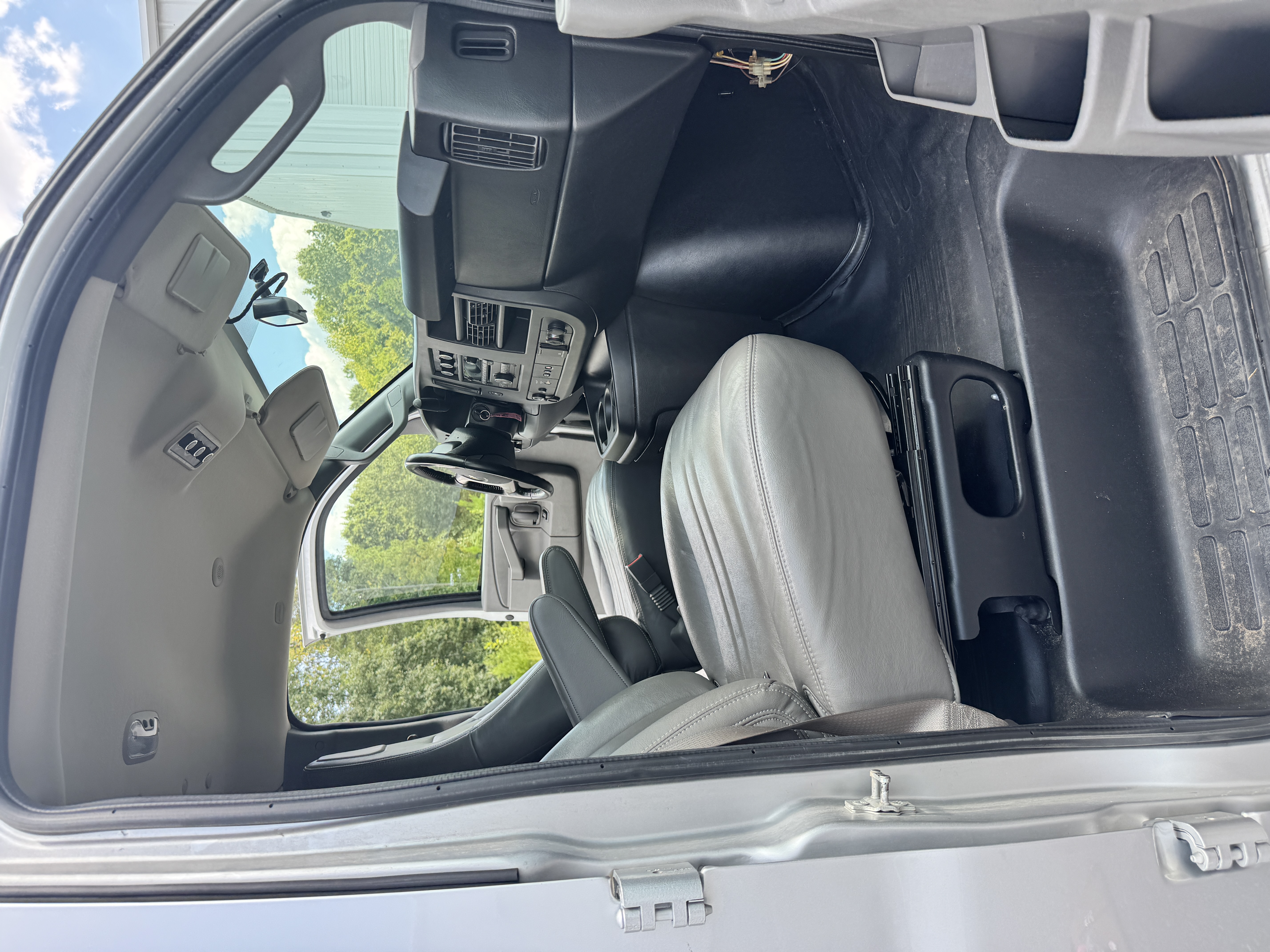 Used 2017 Chevrolet Express 2500 LS RWD image 6