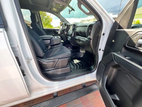 Used 2023 Chevrolet Silverado 2500 W/T w/ WT Convenience Package AWD/4WD image 10