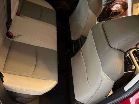 Used 2020 Toyota RAV4 Limited image 21