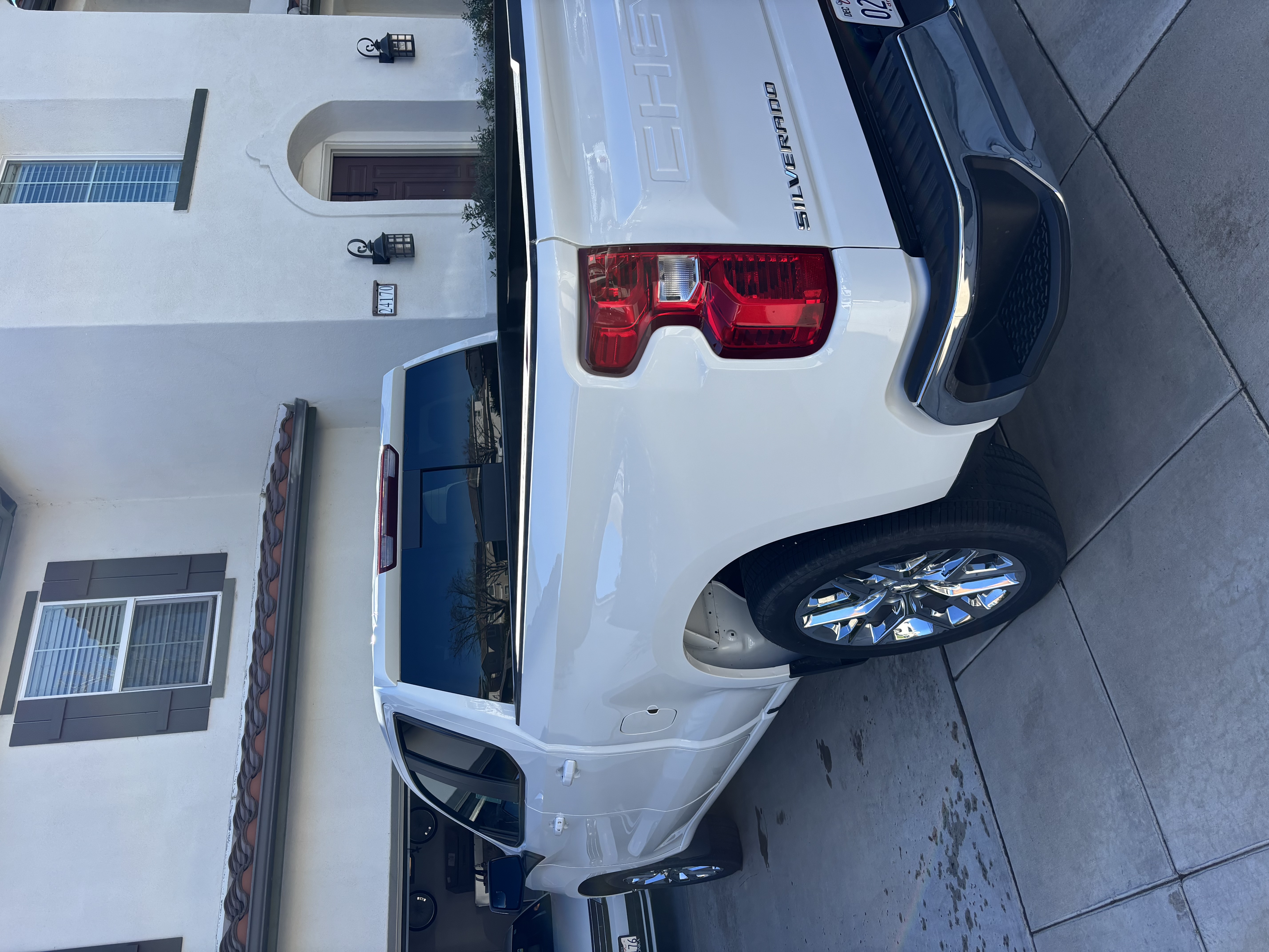 Used 2024 Chevrolet Silverado 1500 LT w/ Convenience Package II RWD image 9