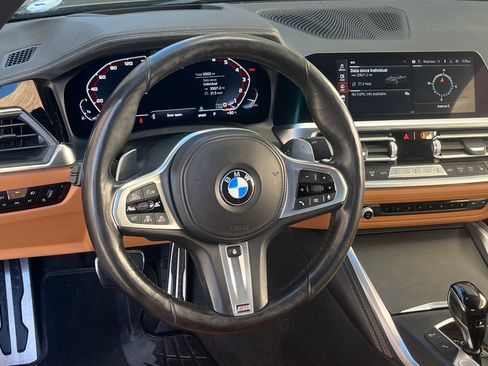 Used 2022 BMW M440i Convertible image 19