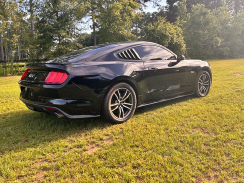 Used 2017 Ford Mustang GT Premium RWD image 2