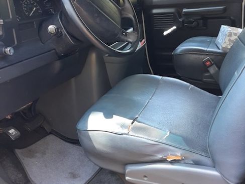 Used 1993 Ford E-150 and Econoline 150 image 8