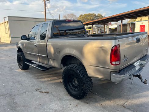 Used 2003 Ford F150 XLT image 10