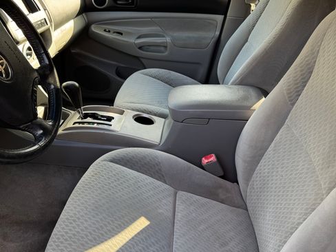 Used 2009 Toyota Tacoma PreRunner image 13