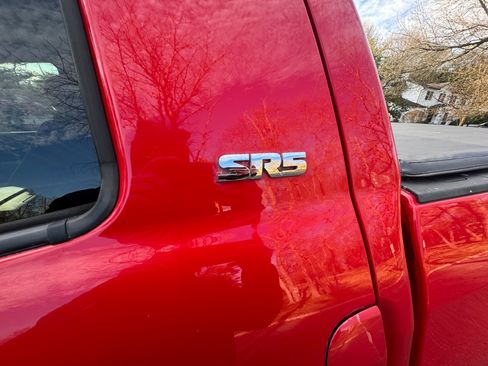 Used 2010 Toyota Tundra 4x4 Double Cab image 9