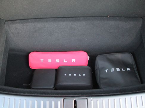 Used 2021 Tesla Model S Plaid image 26
