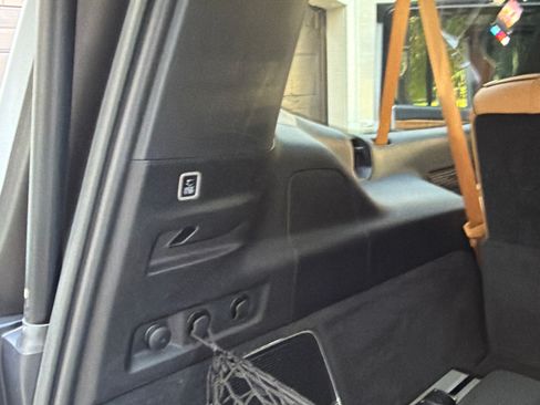 Used 2024 Jeep Grand Wagoneer L Series III w/ Rear Seat Video Group 1 image 18