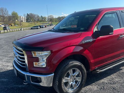 Used 2015 Ford F150 XLT w/ Equipment Group 302A Luxury image 32