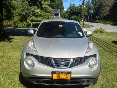 Used 2013 Nissan Juke SL AWD/4WD image 1
