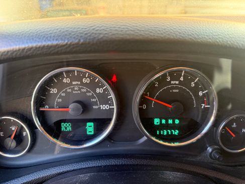 Used 2013 Jeep Wrangler Unlimited Sport AWD/4WD image 15