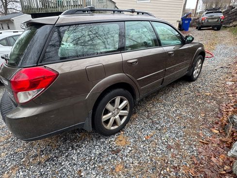 Used 2008 Subaru Outback 2.5i Limited L.L. Bean image 8