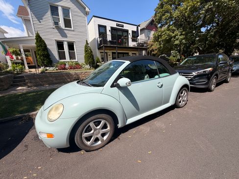 Used 2005 Volkswagen Beetle GLS FWD image 21