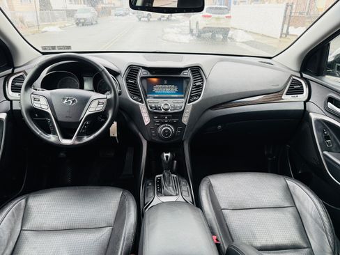 Used 2013 Hyundai Santa Fe GLS image 6