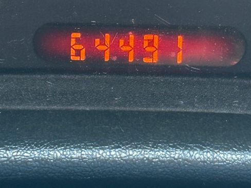 Used 2002 Chevrolet Cavalier Sedan FWD image 1