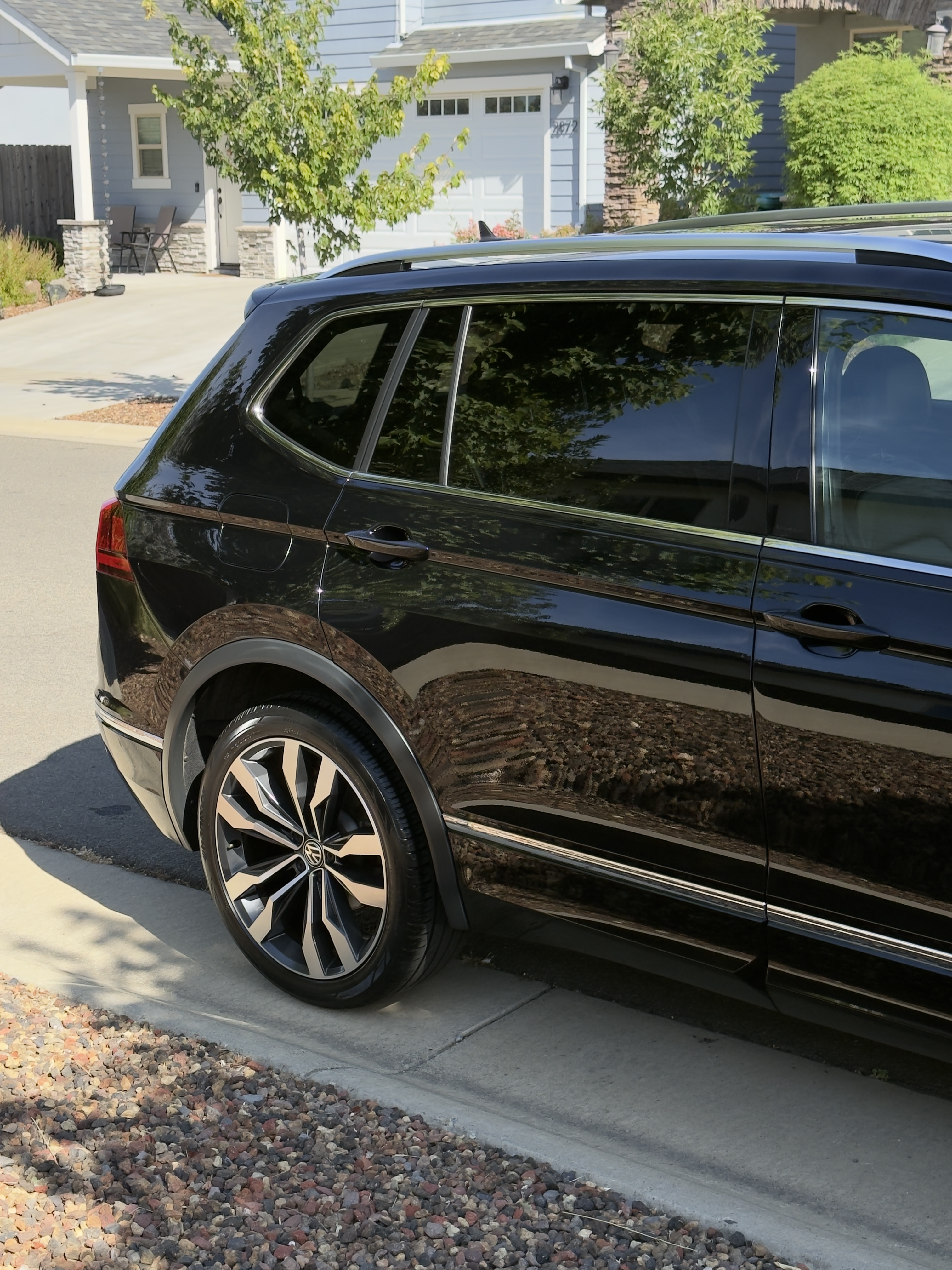 Used 2021 Volkswagen Tiguan SEL Premium R-Line AWD/4WD image 6