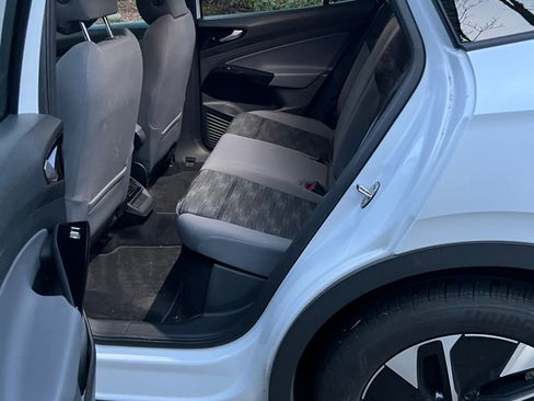 Used 2022 Volkswagen ID.4 Pro image 20