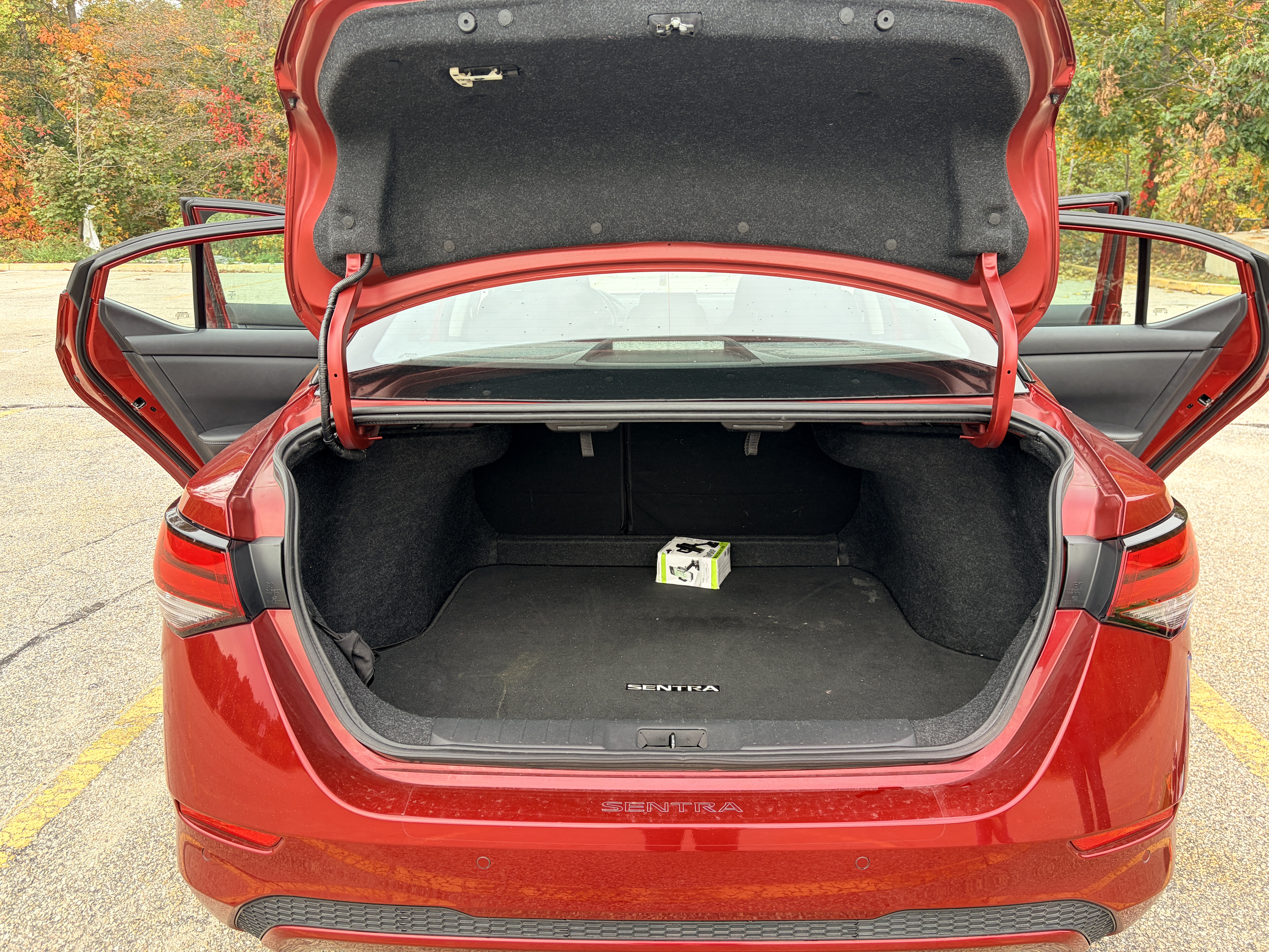 Used 2022 Nissan Sentra SV w/ Trunk Package FWD image 8