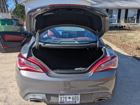 Used 2013 Hyundai Genesis 2.0T image 9