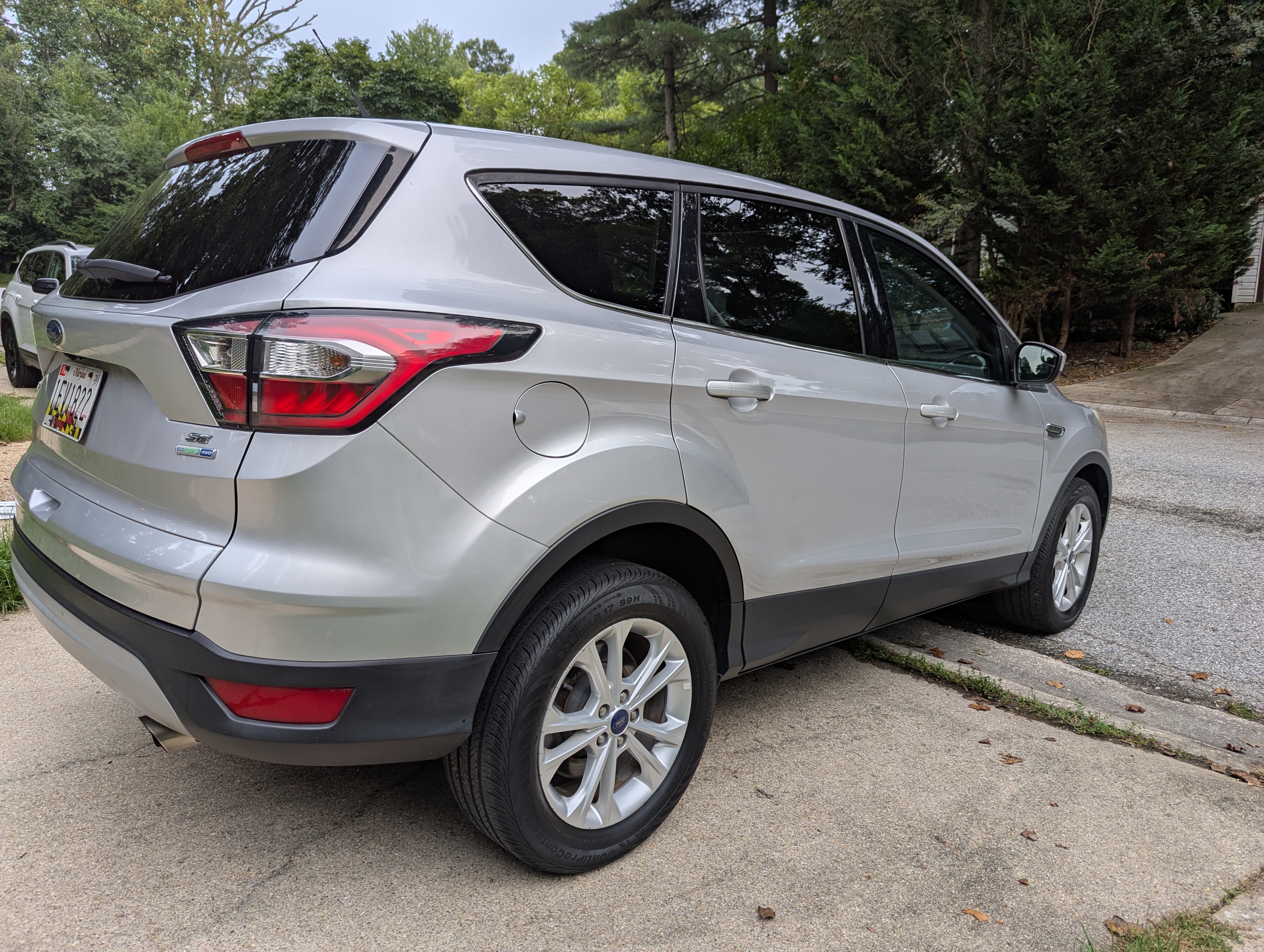 Used 2017 Ford Escape SE AWD/4WD image 6