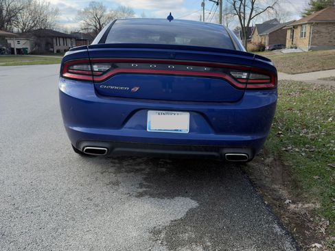Used 2020 Dodge Charger SXT w/ Cold Weather Package image 10