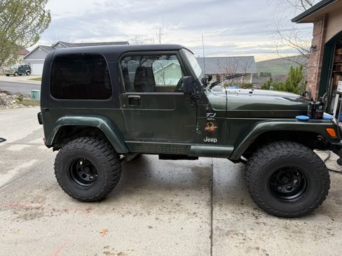 Used 1997 Jeep Wrangler Sahara AWD/4WD image 10