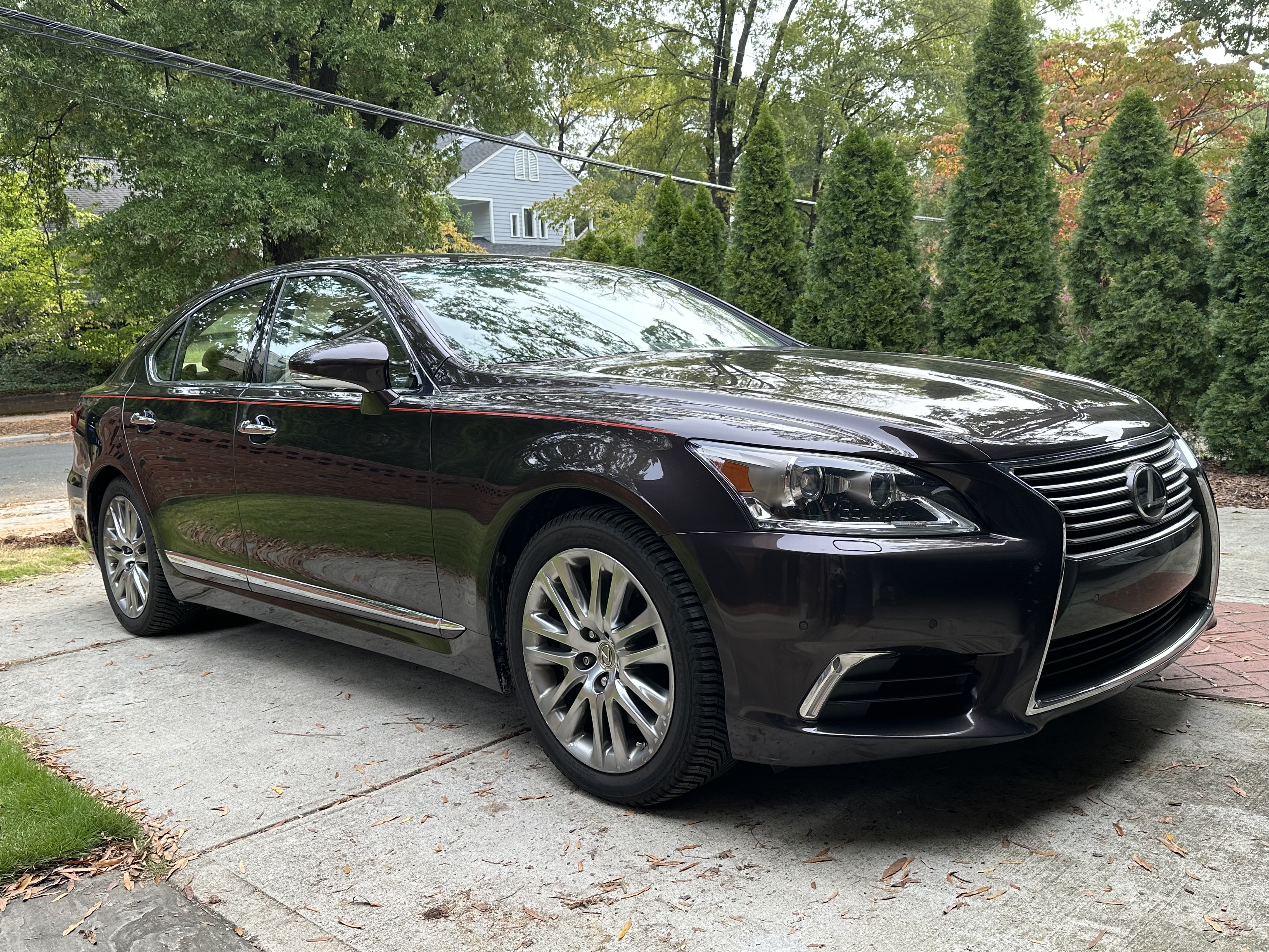 Used 2014 Lexus LS 460 AWD w/ Comfort Package image 1