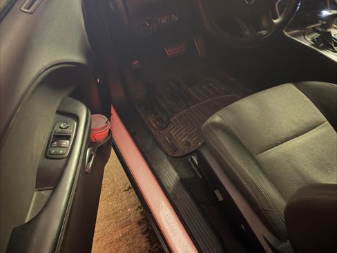 Used 2015 Dodge Challenger R/T Scat Pack w/ Scat Pack Appearance Package image 13