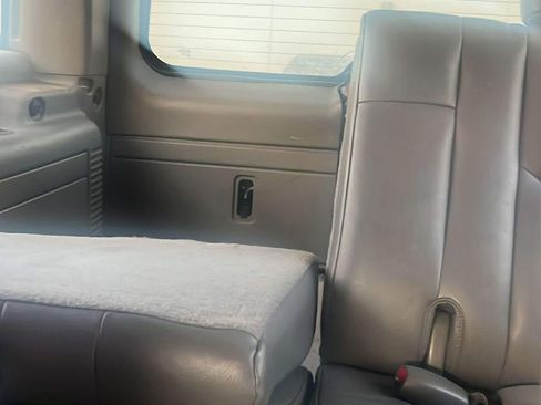 Used 2004 GMC Yukon XL SLT w/ Preferred Equipment Group image 14