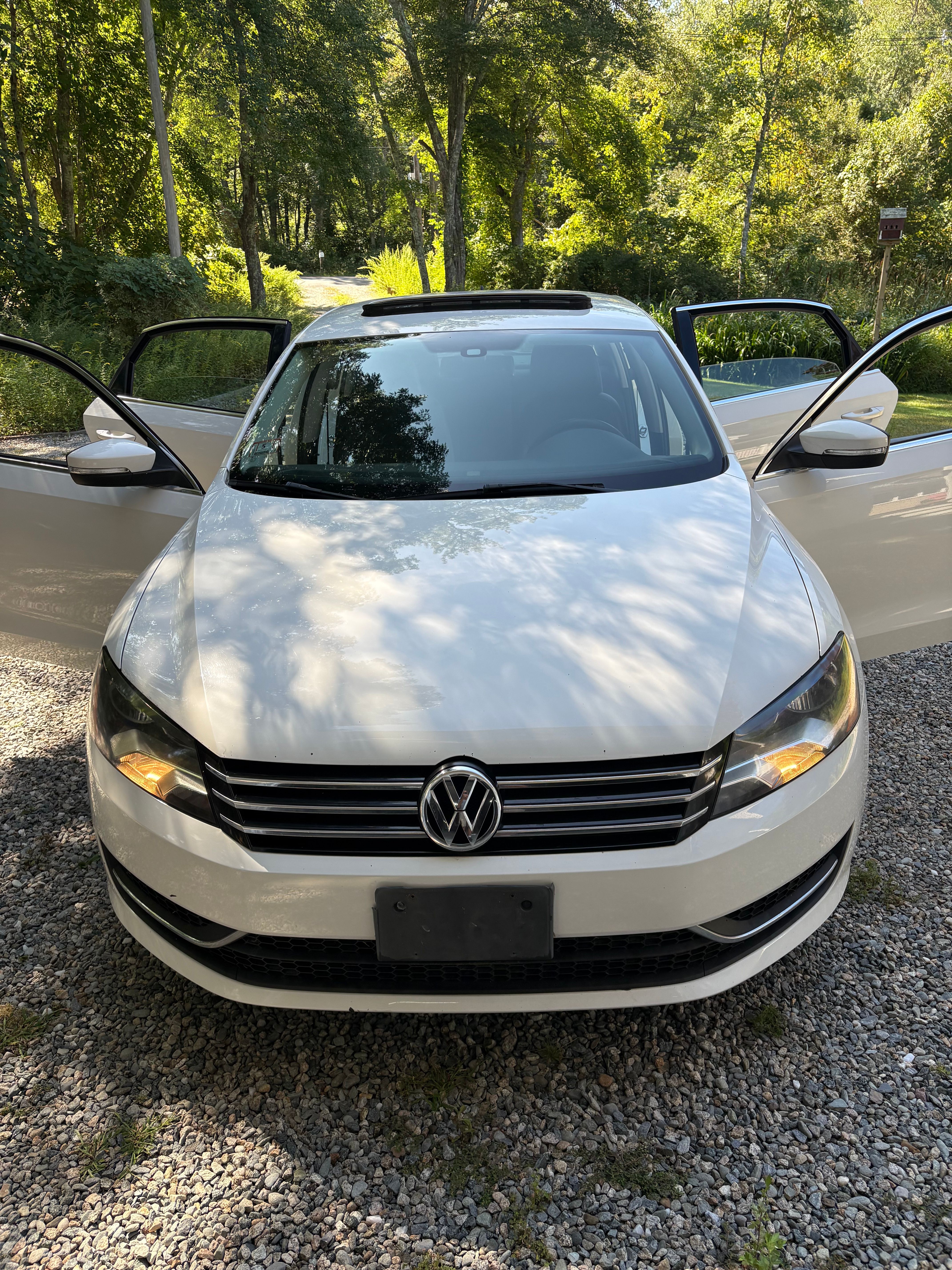 Used 2013 Volkswagen Passat 2.5 SE FWD image 1