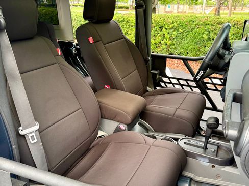 Used 2007 Jeep Wrangler Unlimited X RWD image 14