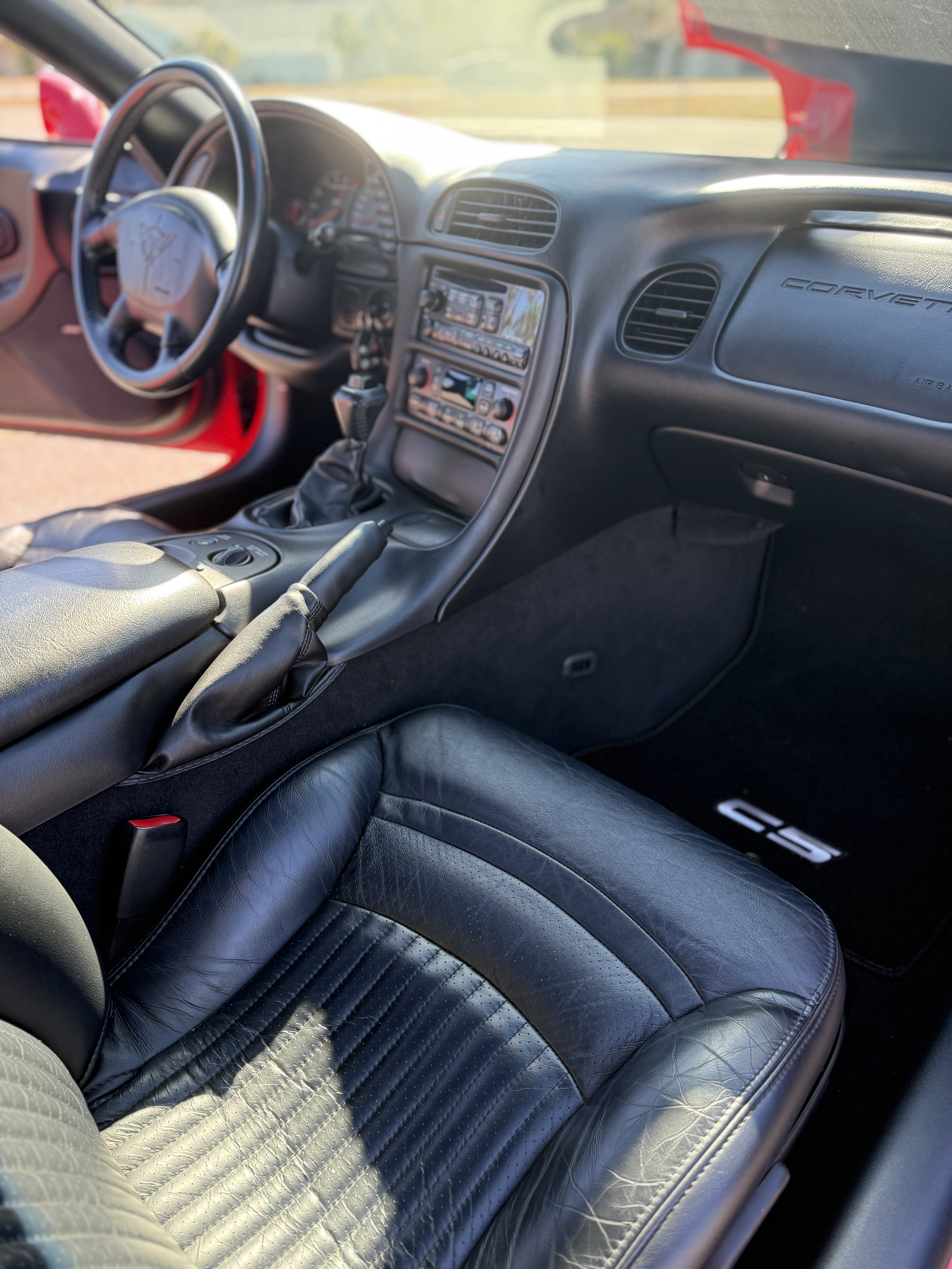 Used 2003 Chevrolet Corvette Coupe RWD image 5