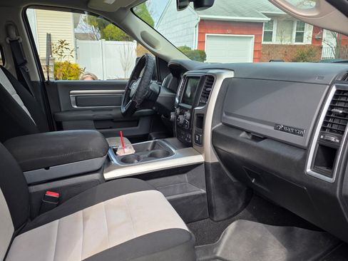 Used 2018 RAM 1500 Big Horn image 9