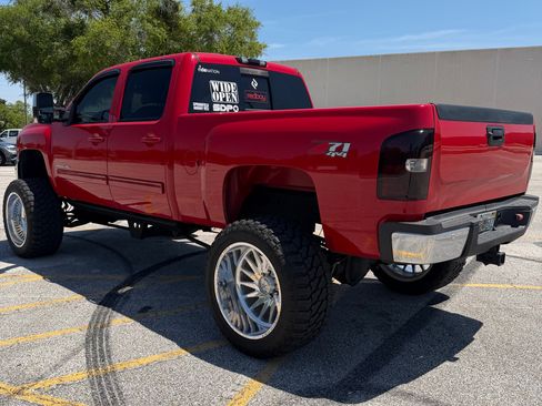 Used 2010 Chevrolet Silverado 2500 LTZ w/ Convenience Package AWD/4WD image 6