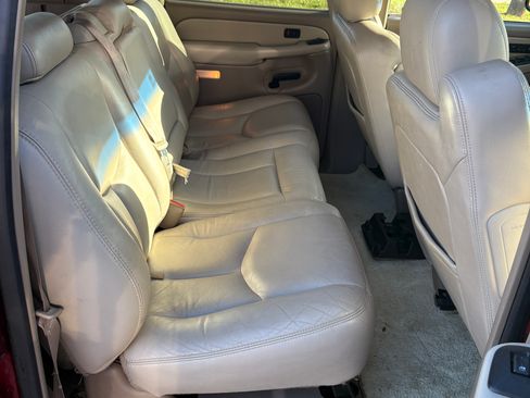 Used 2003 Chevrolet Suburban LT w/ LT Preferred Equipment Group image 10