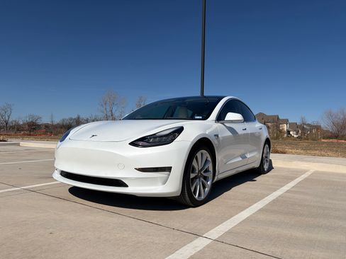 Used 2018 Tesla Model 3 Long Range image 5