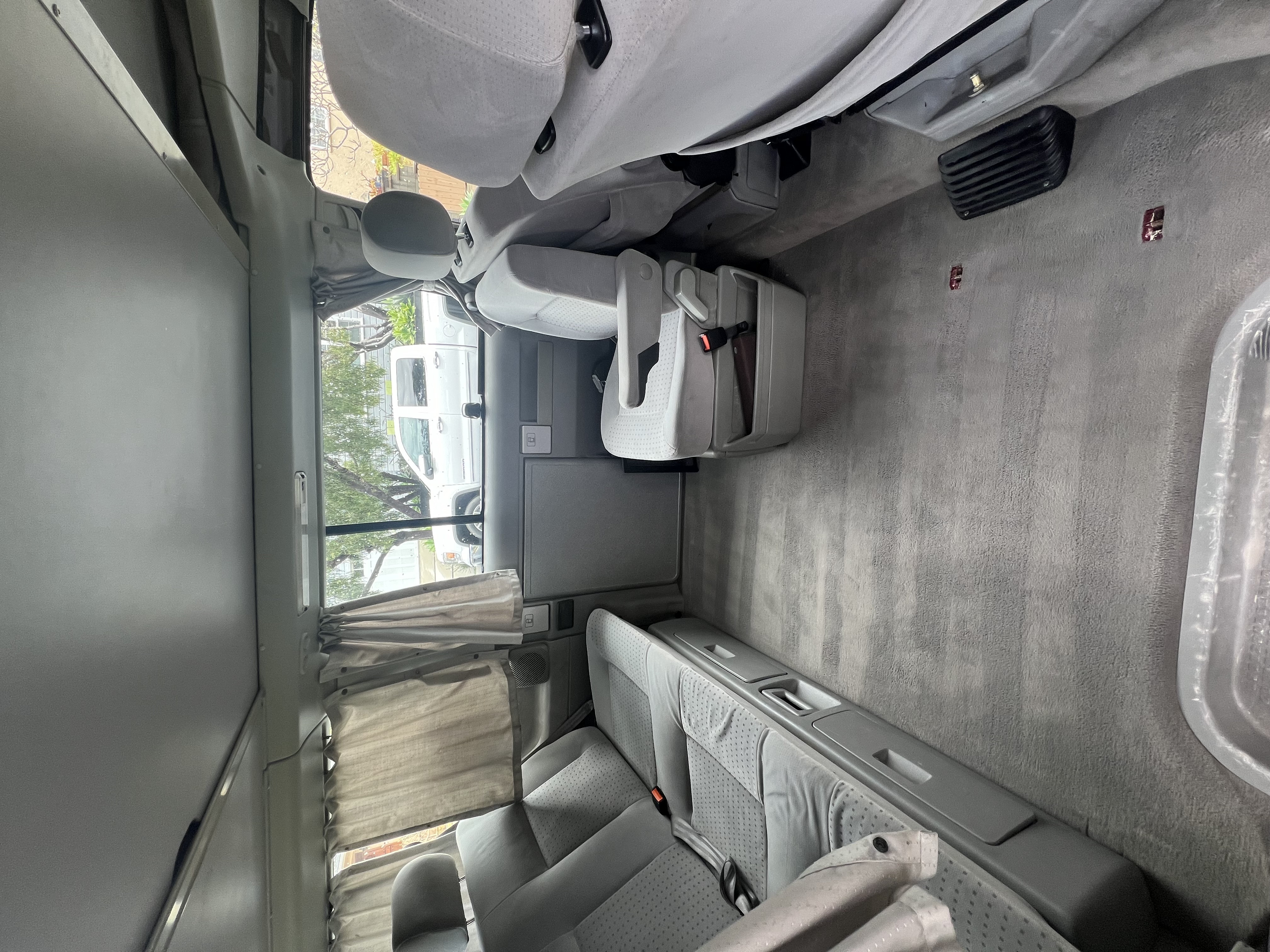 Used 2001 Volkswagen Eurovan FWD image 8