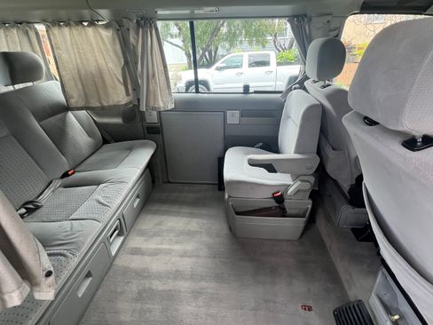 Used 2001 Volkswagen Eurovan image 8