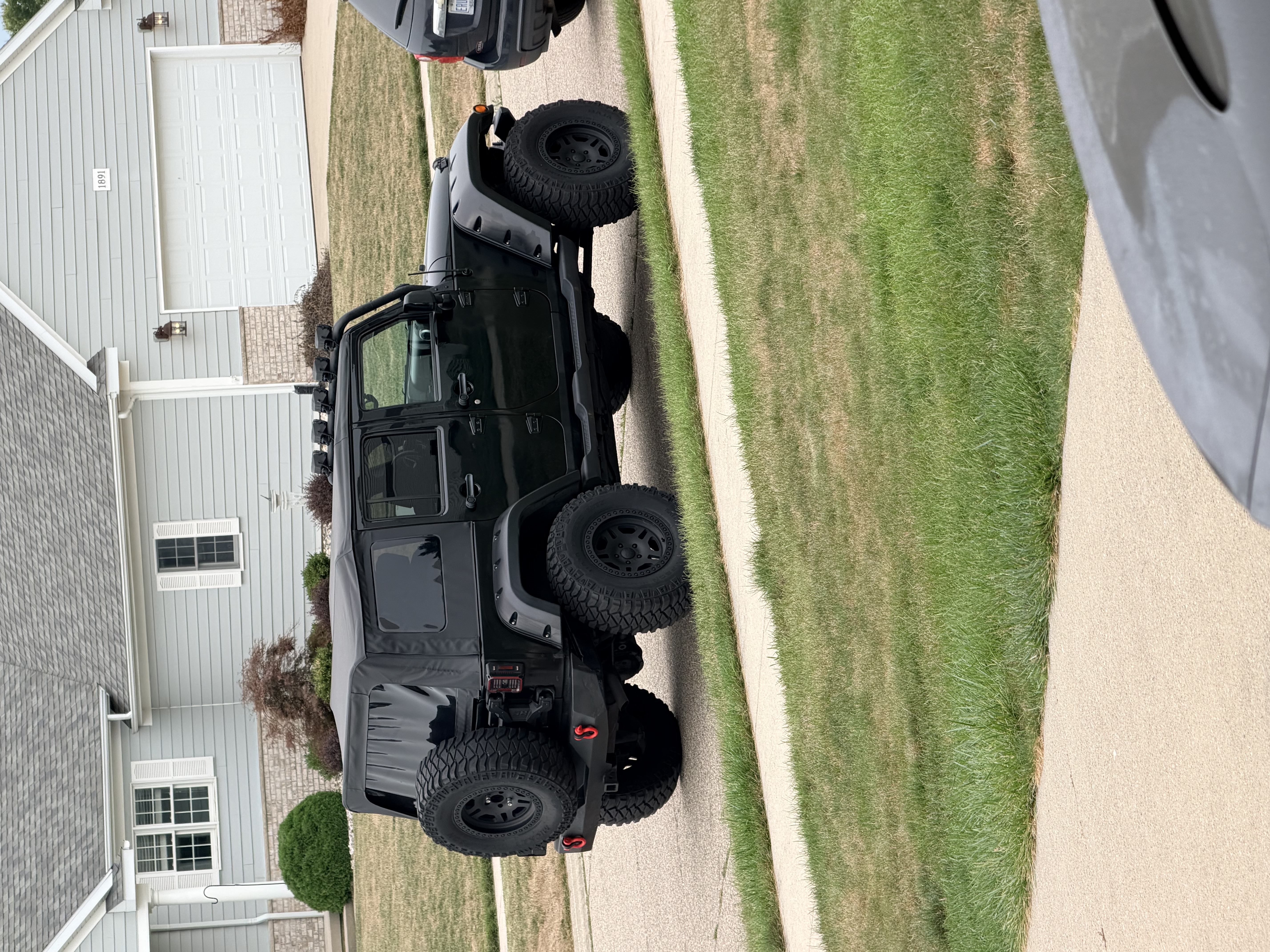 Used 2009 Jeep Wrangler Unlimited Sahara w/ Dual Top Group AWD/4WD image 10
