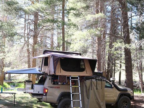 Used 2018 Toyota Tacoma TRD Off-Road image 28