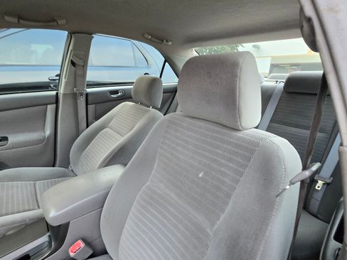 Used 2005 Toyota Camry LE image 4