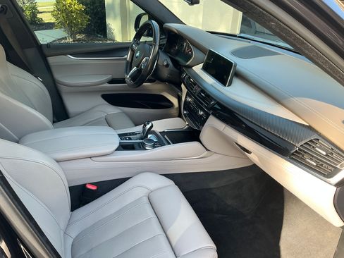 Used 2018 BMW X5 M image 6