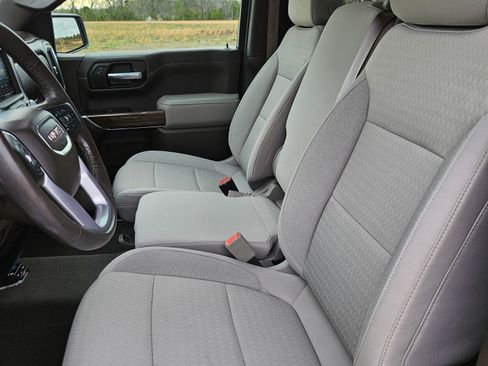 Used 2020 GMC Sierra 1500 SLE w/ SLE Value Package image 11