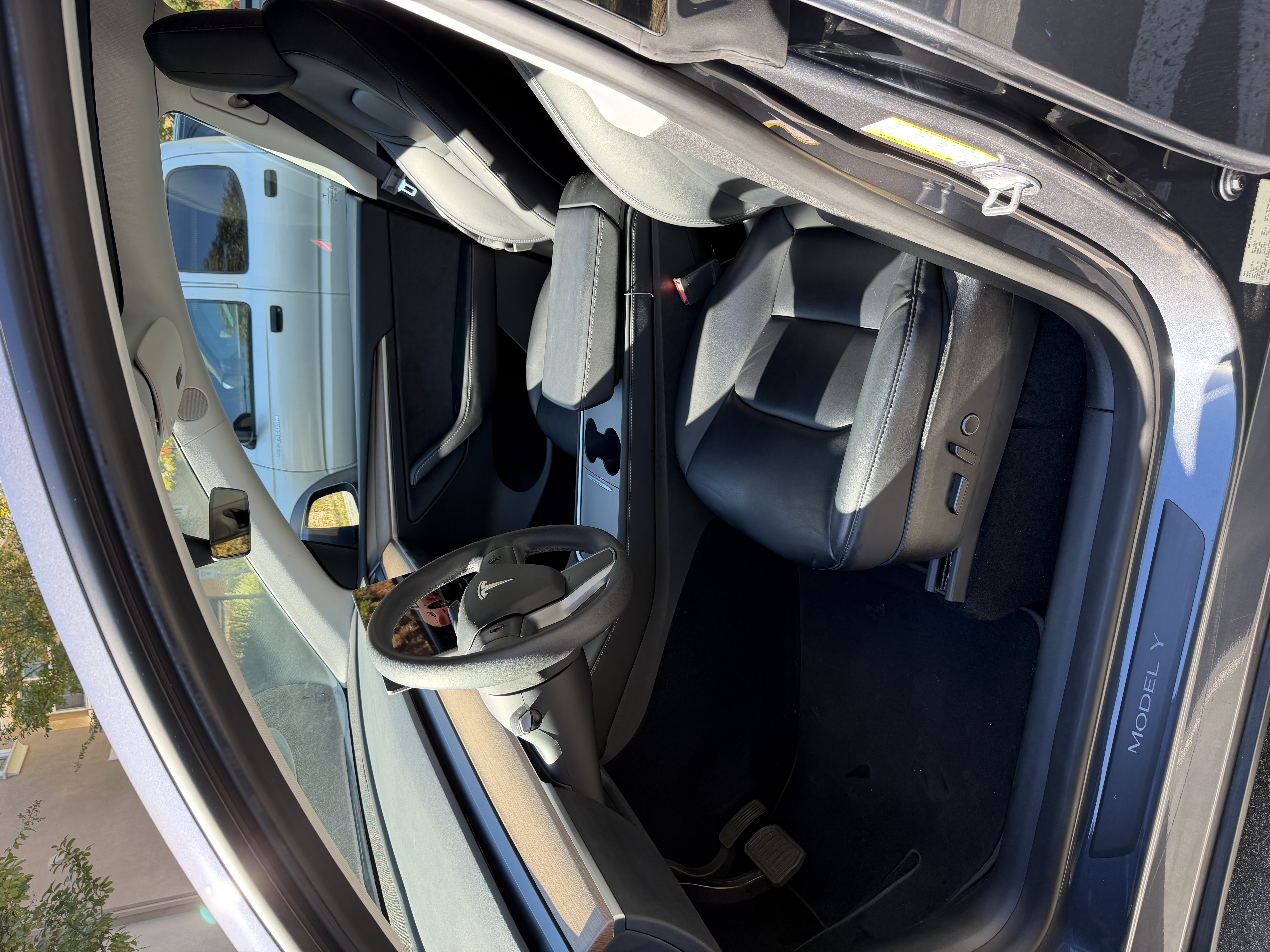 Used 2023 Tesla Model Y Long Range AWD/4WD image 12