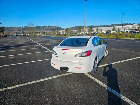 Used 2012 MAZDA MAZDA3 i Sport image 13