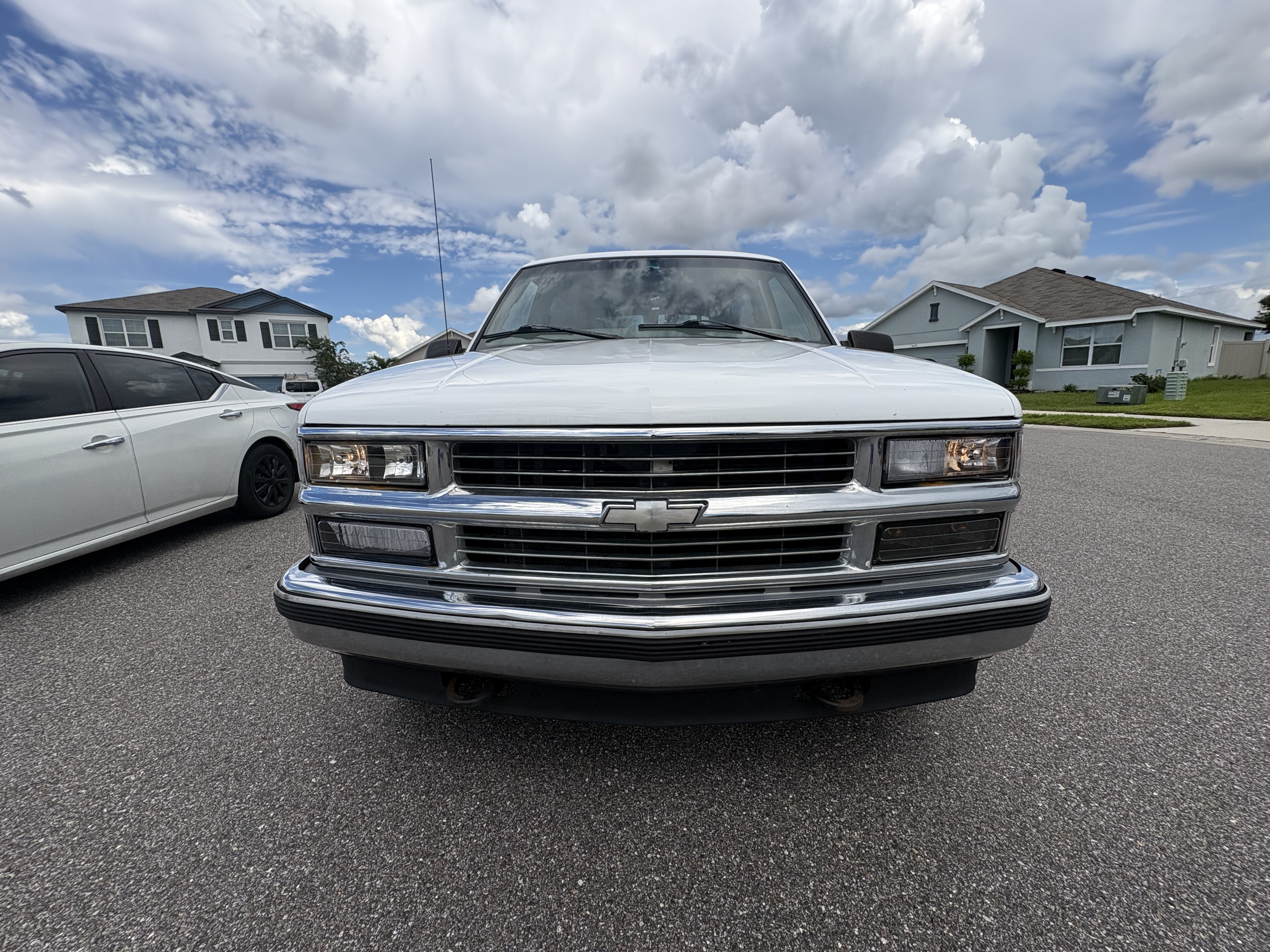 Used 1997 Chevrolet Tahoe 4WD 2-Door w/ Skid Plate Pkg image 8