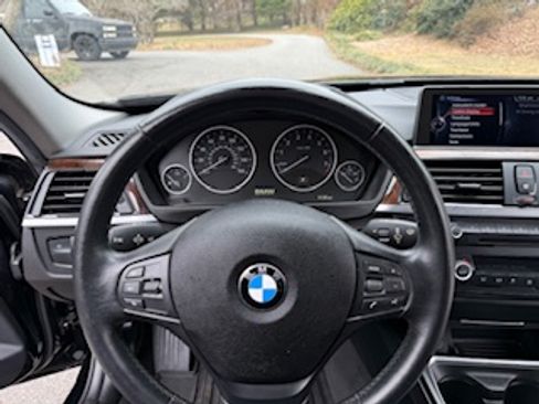 Used 2015 BMW 320i Sedan image 8