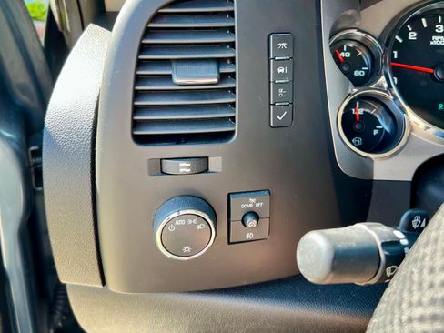 Used 2012 Chevrolet Silverado 1500 LT w/ All-Star Edition AWD/4WD image 13