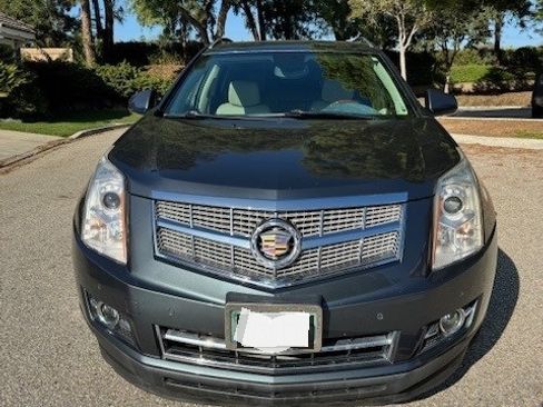 Used 2010 Cadillac SRX Luxury image 5