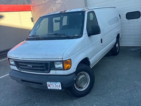 Used 2003 Ford E-250 and Econoline 250 image 1